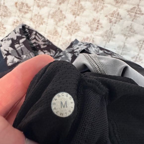 Surge Shorts - Picture 3 of 4